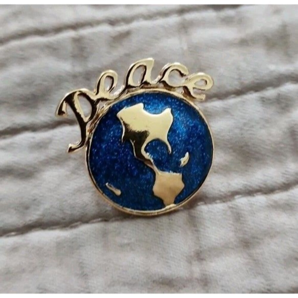 Vintage Avon Earth Peace 1" Pin Blue Metallic 1989
